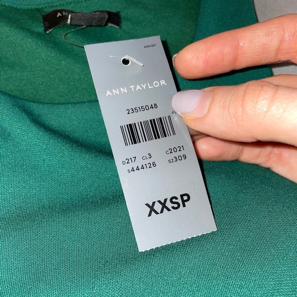 (NWT) ANN TAYLOR - forest green dress, knee length 👗 - Picture 4 of 8